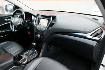 Fahrzeugabbildung Hyundai Santa Fe Style 2WD Xenon / Navi