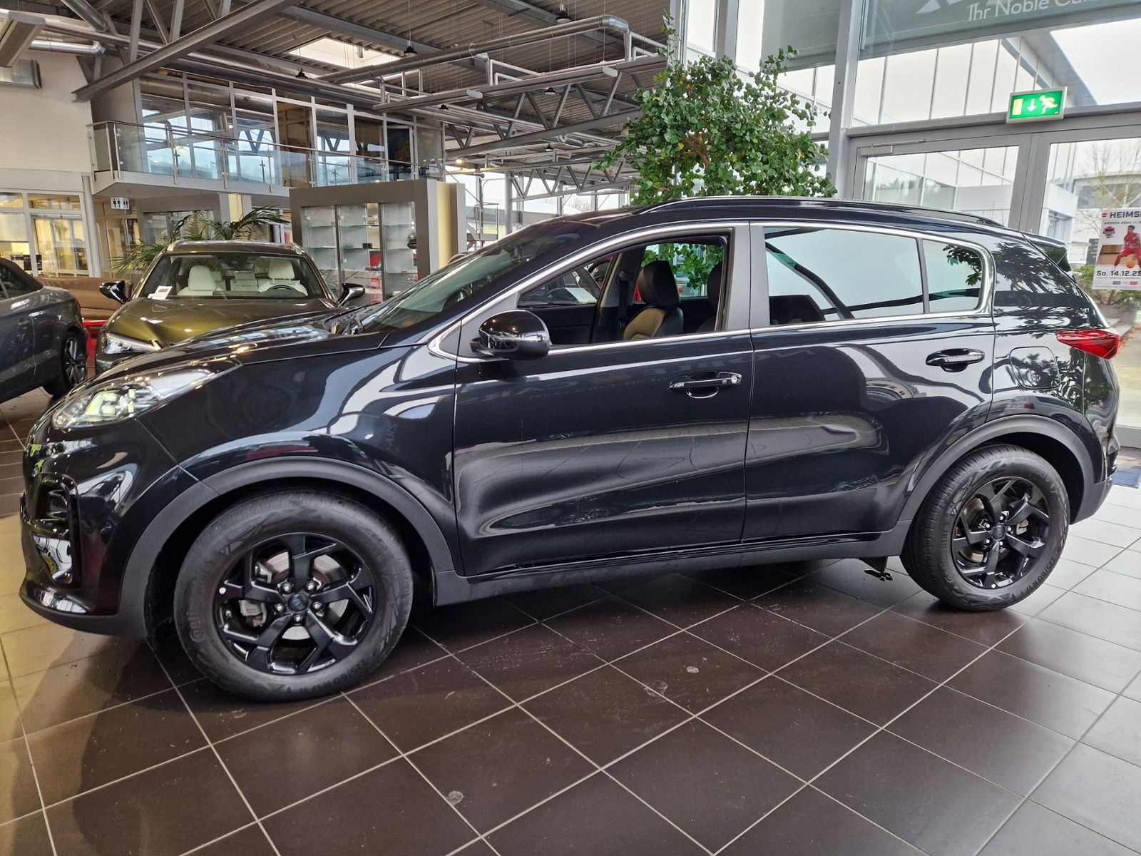 Fahrzeugabbildung Kia Sportage Black Edition 4WD PREMIUM LED NAVI ALU