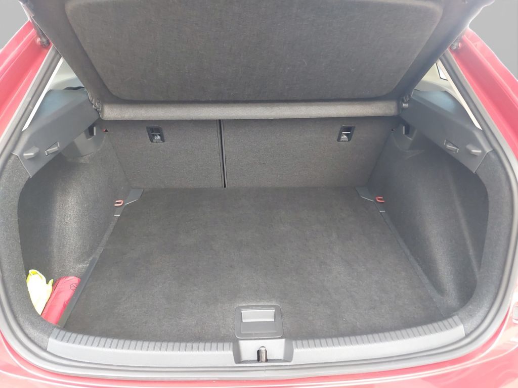 Fahrzeugabbildung Volkswagen Taigo 1.0 TSI Style AHZV ACC Rückfahrkamera