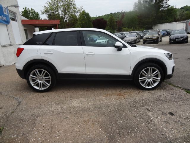 Fahrzeugabbildung Audi Q2/Super-Optik/Navi/Euro6/2.Hd/Alu/PDC/Garantie/