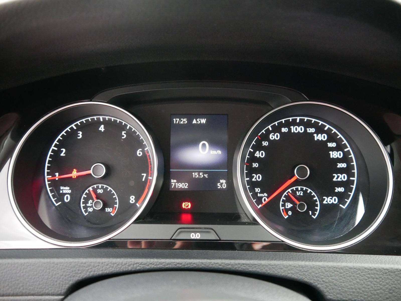Volkswagen Golf VII 1.5 TSI Highline Navi ACC Kamera PDC