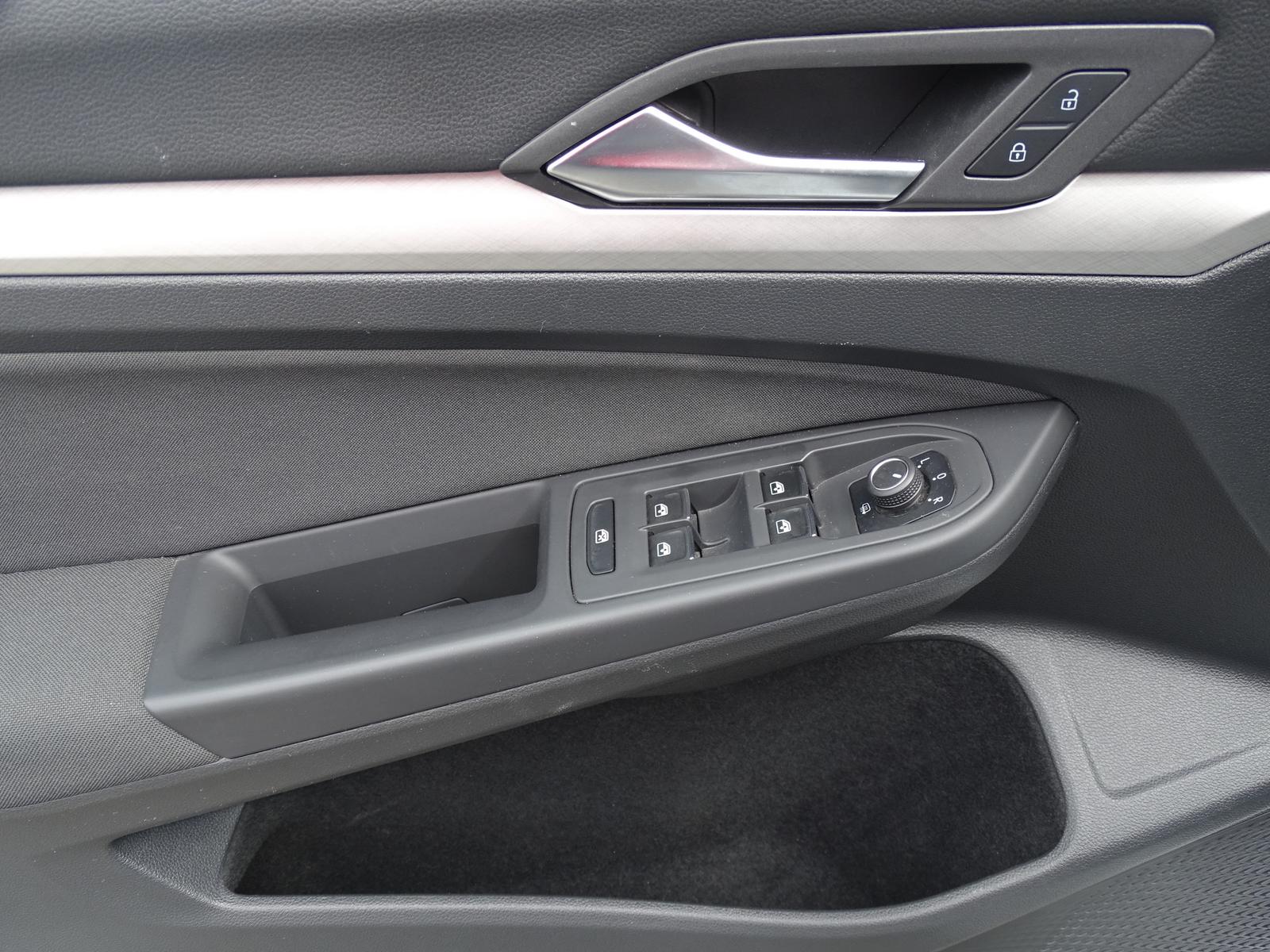 Volkswagen Golf 1.0 TSI Life*DAB*LED*APP CONNECT*PDC*ACC*, миниатюра 10