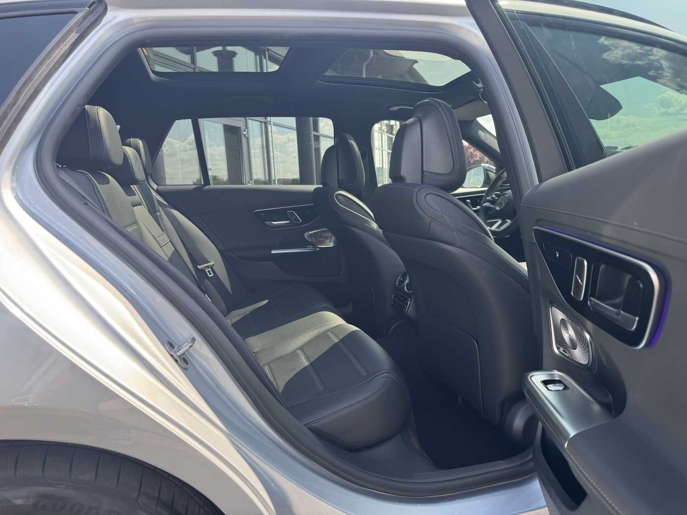 Fahrzeugabbildung Mercedes-Benz C 300de AMG+Pano+Burm+HUD+360+Digital+VOLL