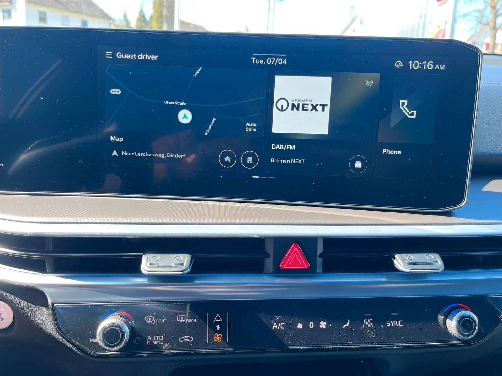 Fahrzeugabbildung Kia Sorento Platinum 4WD 7-Sitzer Pano Leder uvm.