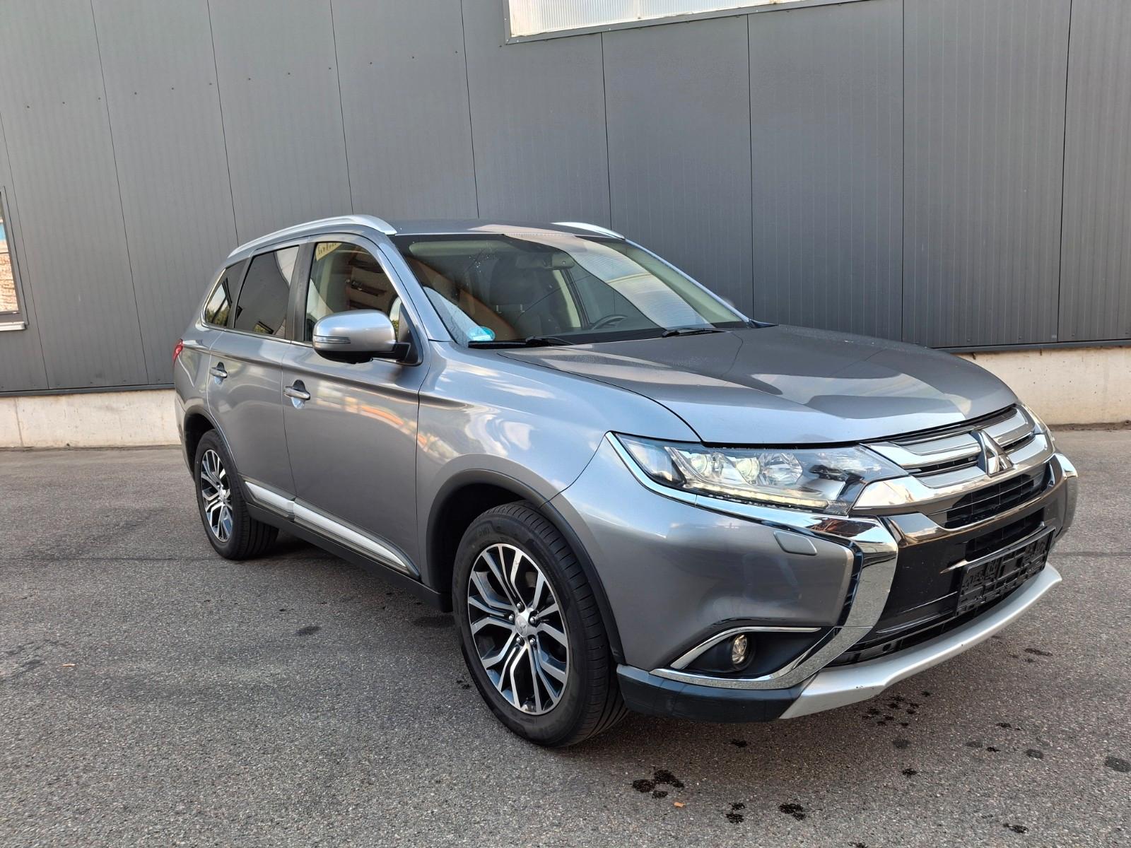Mitsubishi Outlander Plus 4WD-Xenon-AHK-1 HAND