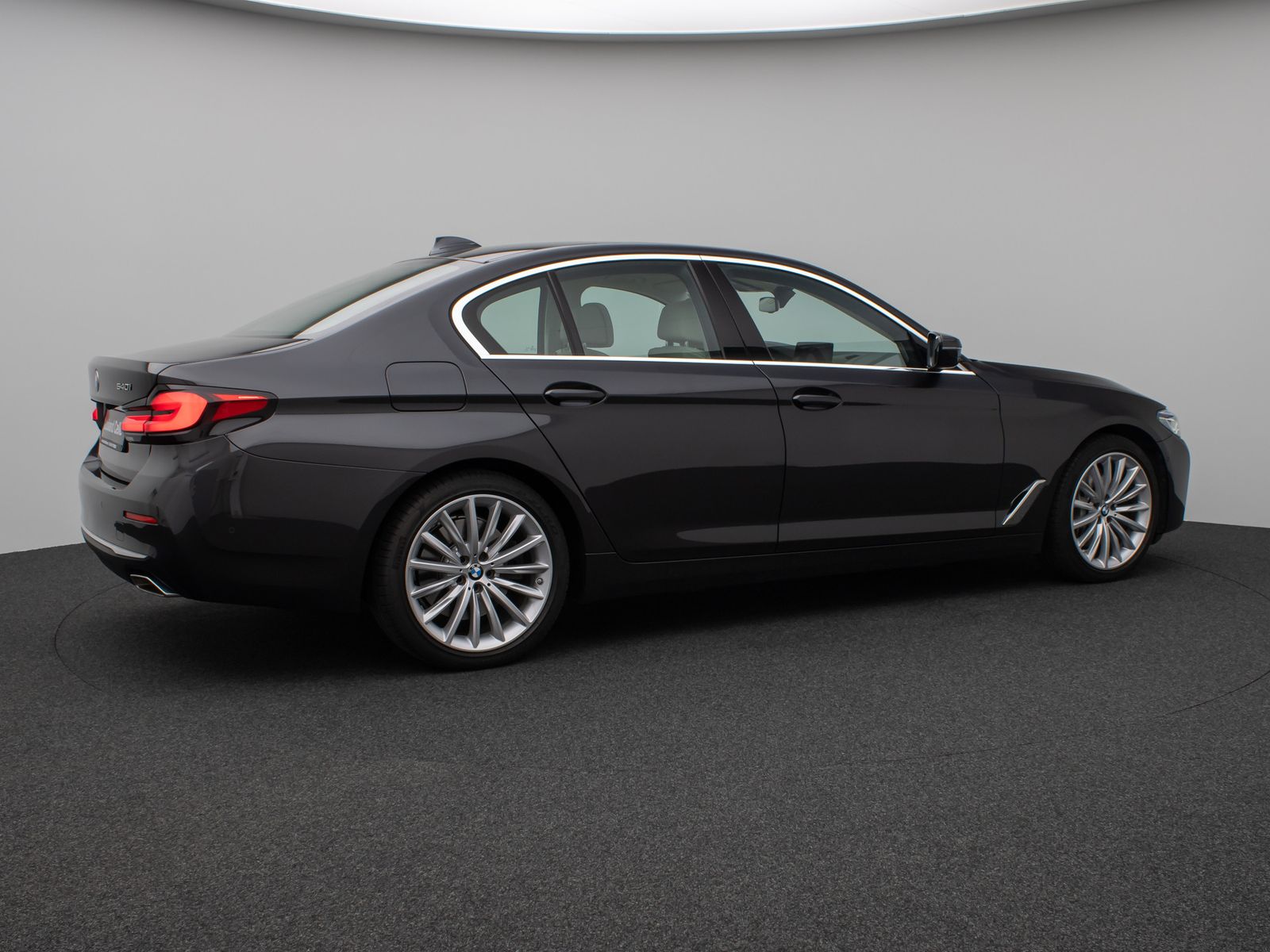 Fahrzeugabbildung BMW 540i Luxury Line Kamera Glasdach Laser HUD H/K