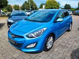 Hyundai i30 Navi Kam. Sitz+Lenkradheiz. Insp.+TÜV Garant - Hyundai i30 Gebrauchtwagen in Dresden