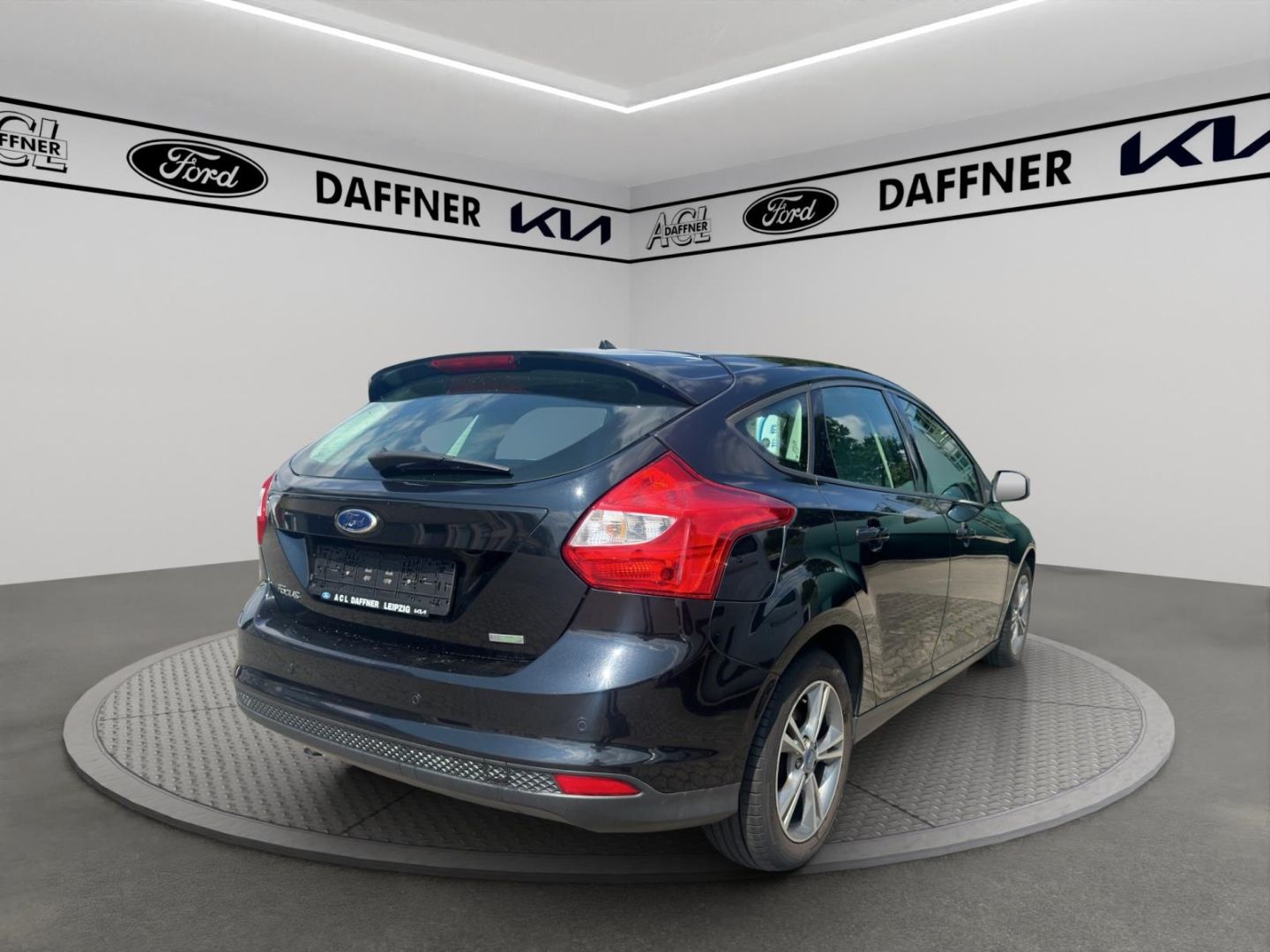 Fahrzeugabbildung Ford Focus SYNC Edition SHZ Notbremsass. Tel.-Vorb. P