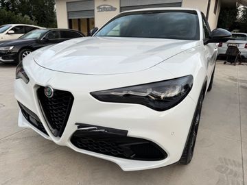 Alfa-Romeo Stelvio - 11