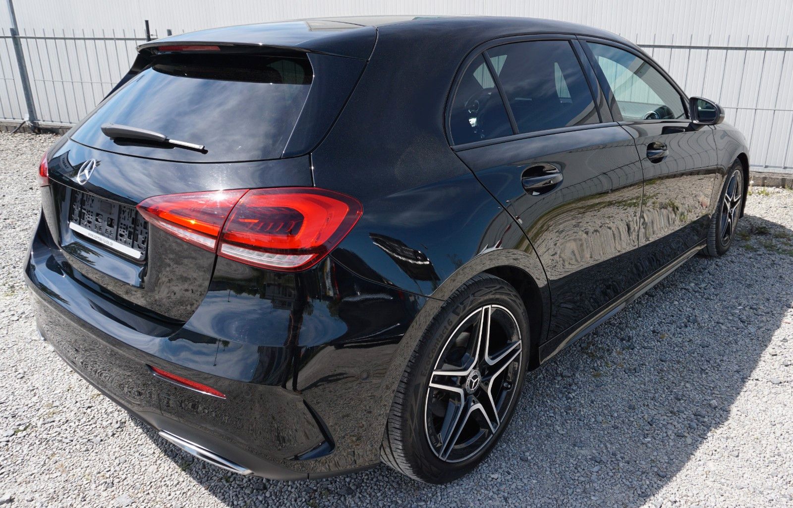 Fahrzeugabbildung Mercedes-Benz A 200 AMG Line,Navi, Keyless,Night-Pak,Panorama