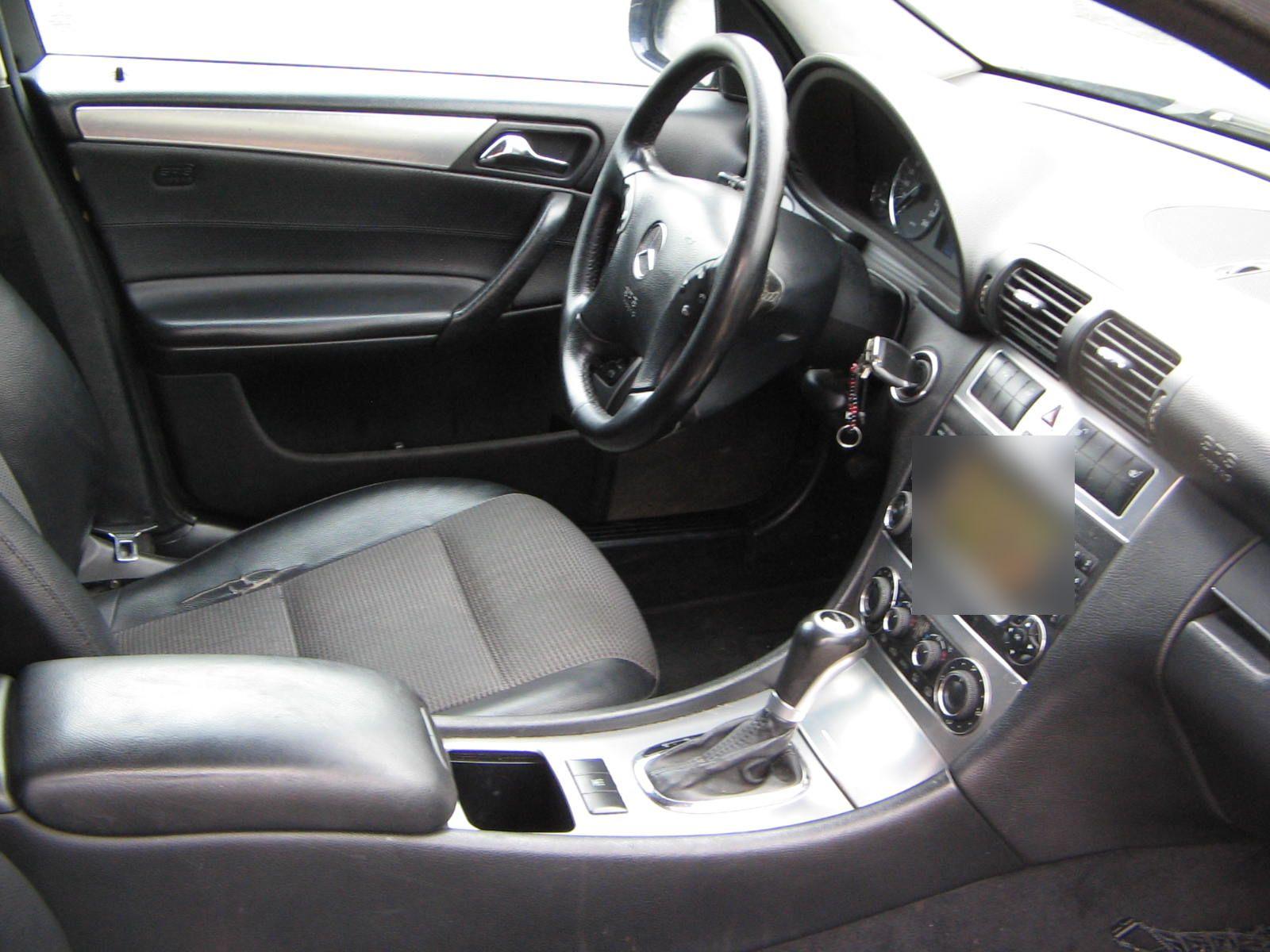 Mercedes-Benz C220 2006 — photo 8