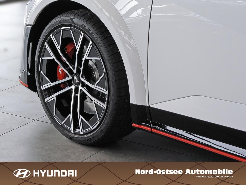 Fahrzeugabbildung Hyundai IONIQ 5 N Panorama-Glasdach