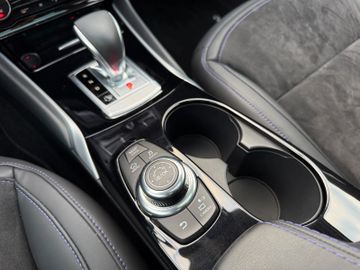 Infiniti Q30 1.6 16V Luxe Tech|Panorama|Kamera|BOSE|DAB