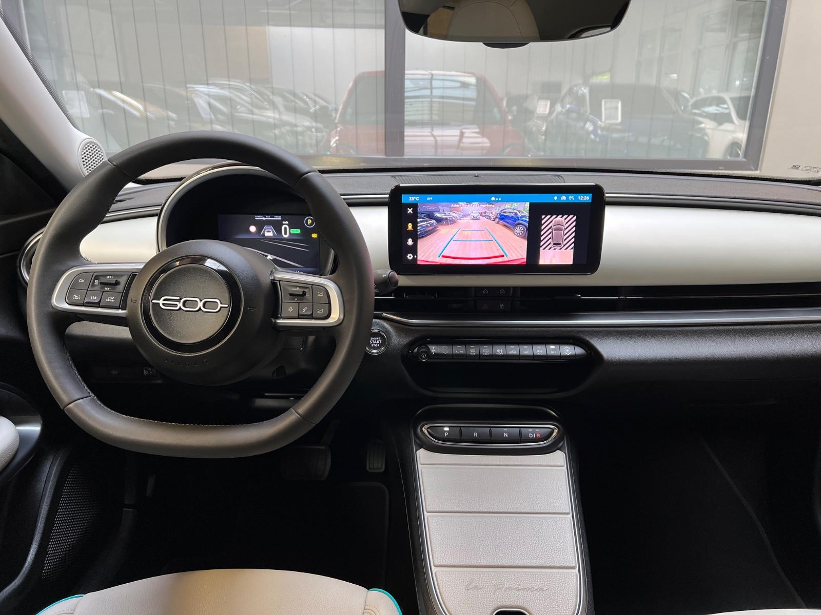 Fiat 600 e 115 kW La Prima/Navi/ACC/Kamera/DAB