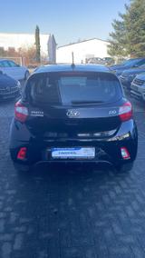 Hyundai i10 1.2 84PS !NaviGross/Alu/Kamera 1JahrGarantie - Hyundai i10: Ps