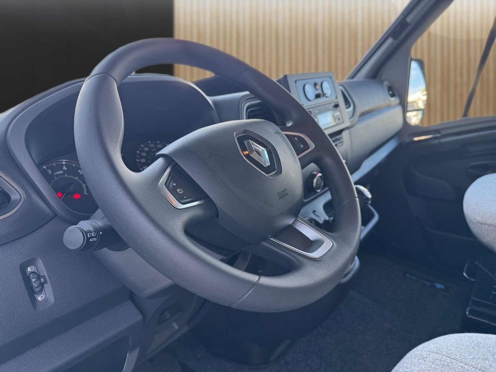 Fahrzeugabbildung Ahorn Canada AE Lithium,AHK,Dachklimaanlage