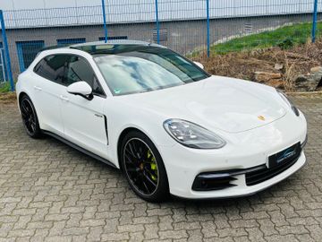 Porsche Panamera - 8