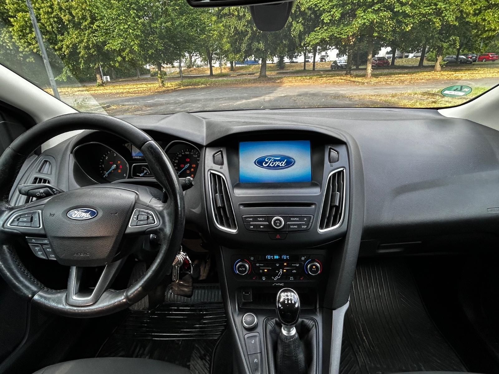 Ford Focus 2015 — photo 6