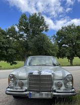 Mercedes-Benz 280 3.5 - Mercedes-Benz 280 mit Benzin-Antrieb: Limousine, 3.5