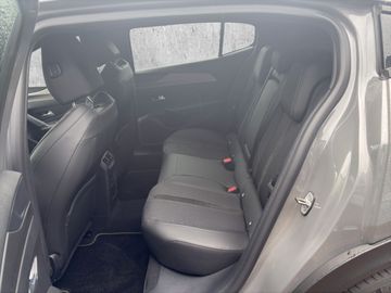Peugeot 408 GT HYBRID 145 e-DSC6 360Kam.+Navi+Klima+ACC
