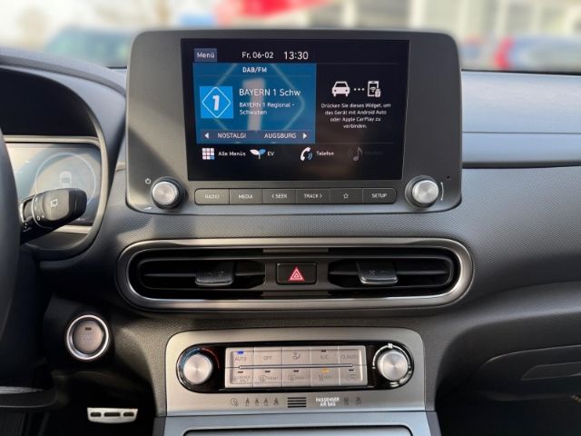 Fahrzeugabbildung Hyundai KONA Select Elektro 2WD +CARPLAY+KLIMA+RFK+PDC+U