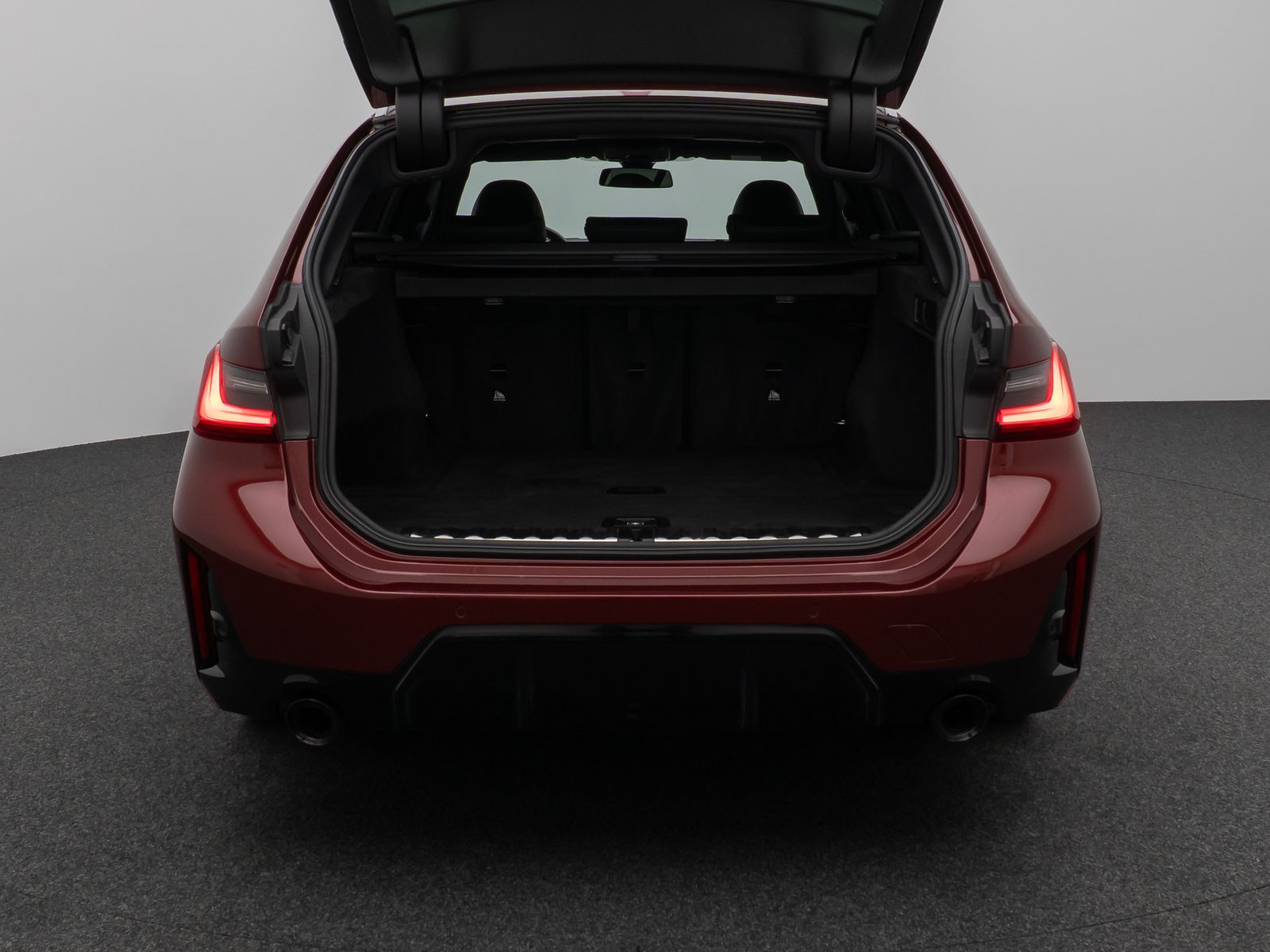 Fahrzeugabbildung BMW 320d M Sport Kamera HUD DAB H/K Komfort 19Zoll