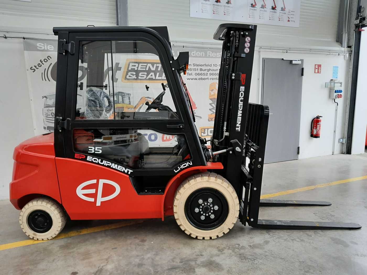 Fahrzeugabbildung Andere EP Equipment EFL353 / 3,5T / Triplex: 4,80m /ZVG