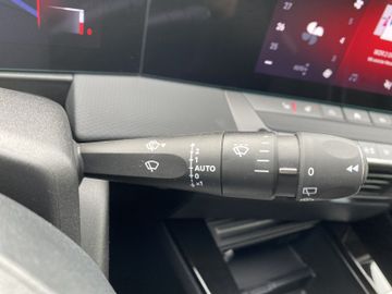 Bild 21 Opel Astra GS NAVI/SHZ+LHZ/PDC vo+hi+360Cam