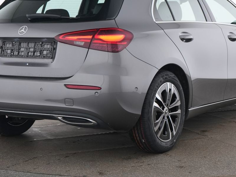 Fahrzeugabbildung Mercedes-Benz A 180 Progressive R-Kamera+LED+LenkradHz+Volldig
