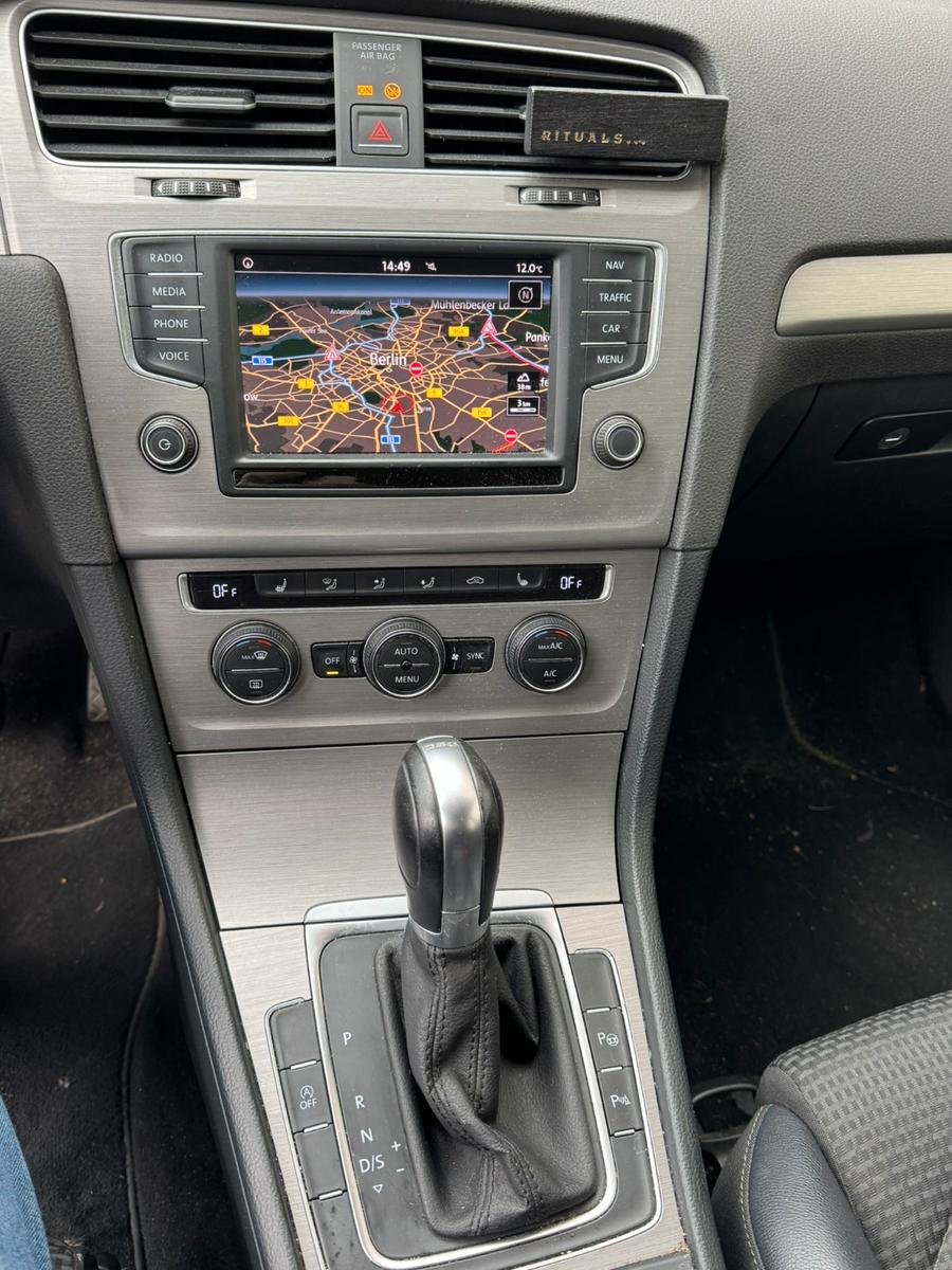Volkswagen Golf 2015 — photo 12
