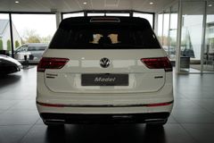 VW Tiguan Allspace 2.0 TDI Highline | R-Line | 20" VW Tiguan Allspace 2.0 TDI Highline | R-Line | 20"