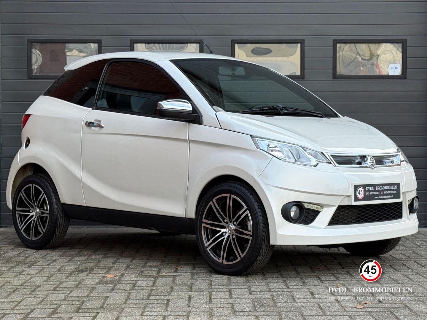 Aixam Coupé Premium Brommobiel 45km 2017 30dkm NIEUWST