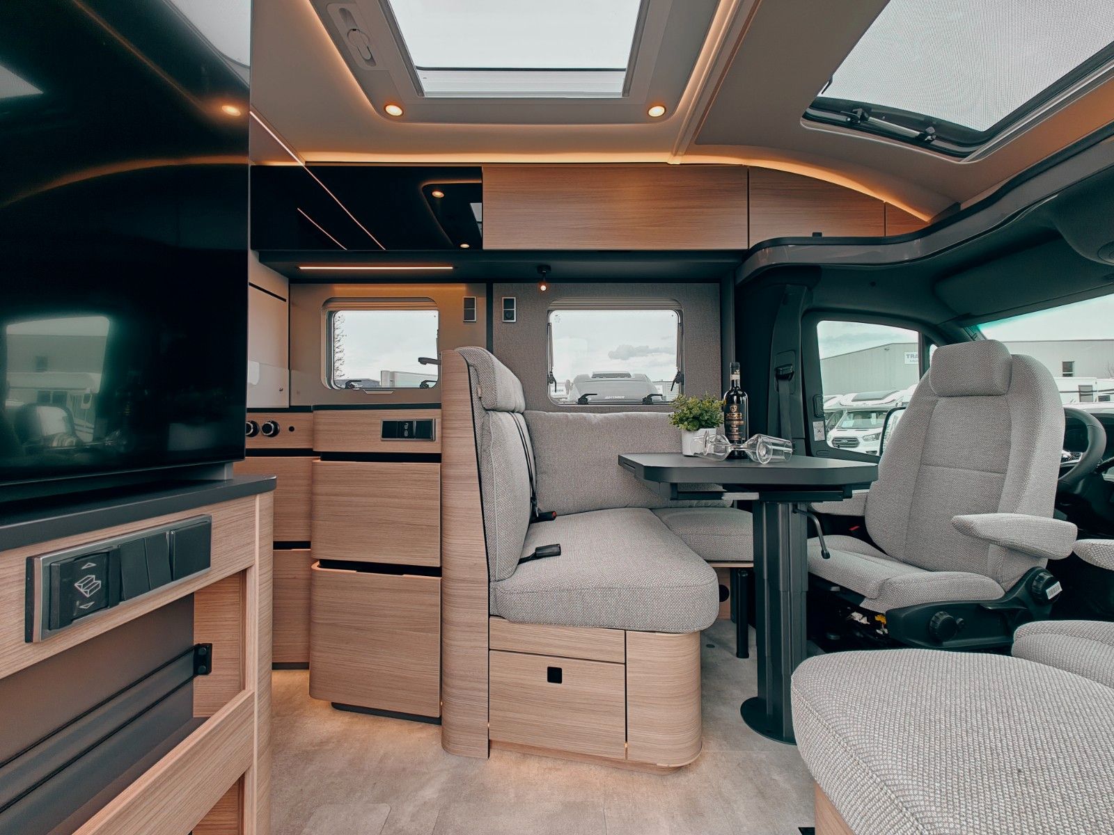 Fahrzeugabbildung HYMER / ERIBA / HYMERCAR B-KLASSE MC T 680 PREMIUM - SOFORT LIEFERBAR!