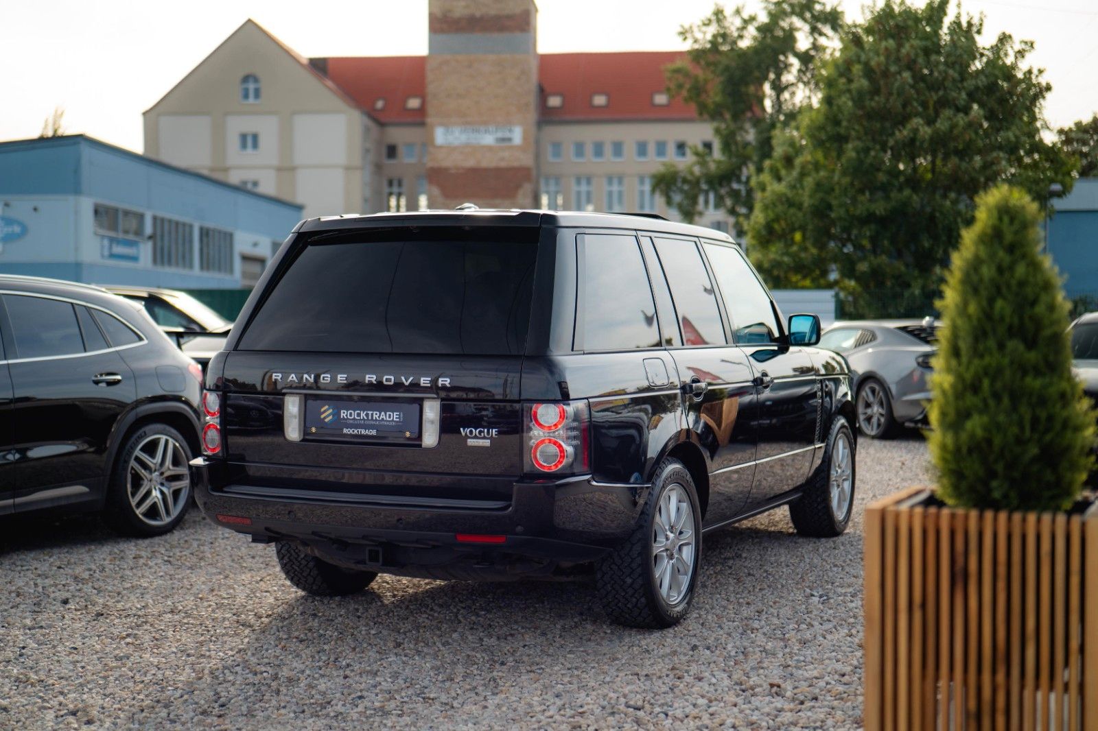 Fahrzeugabbildung Land Rover Range Rover V8 4.4 TD Vogue | Turbo + TÜV NEU