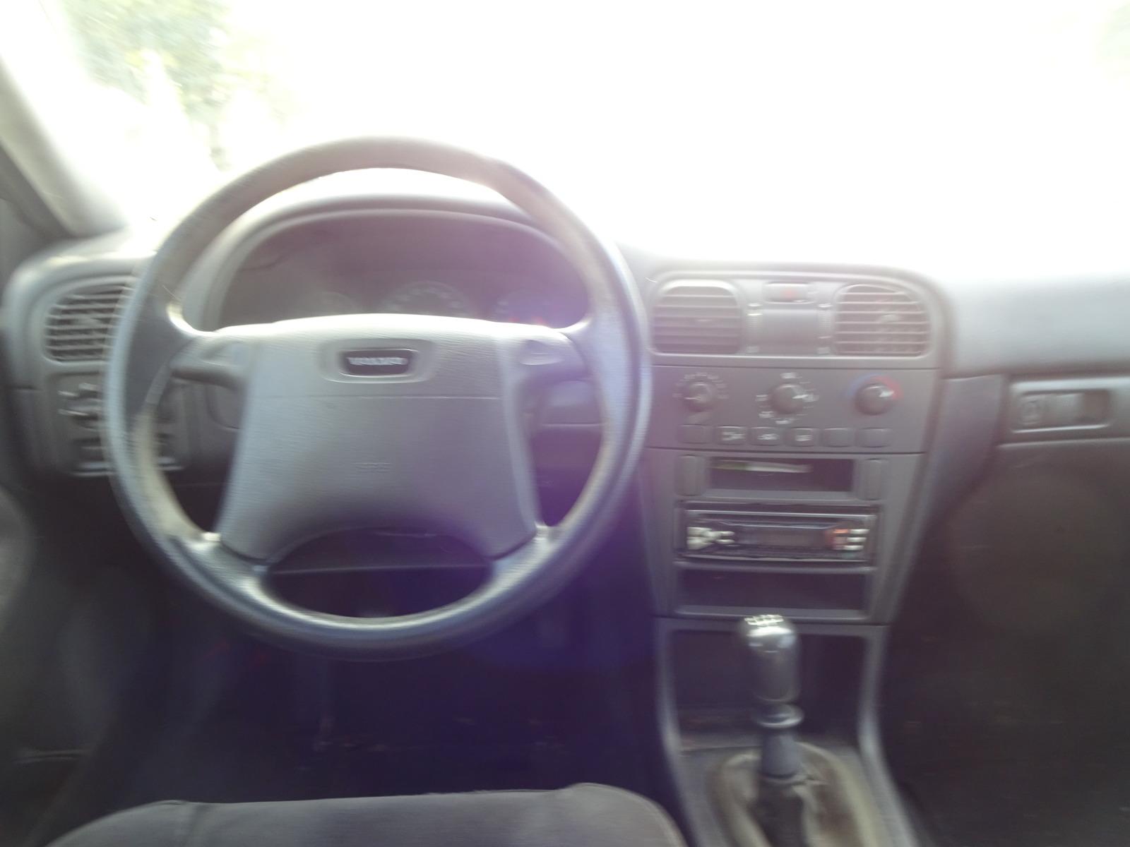 Volvo V40 2006 — photo 13