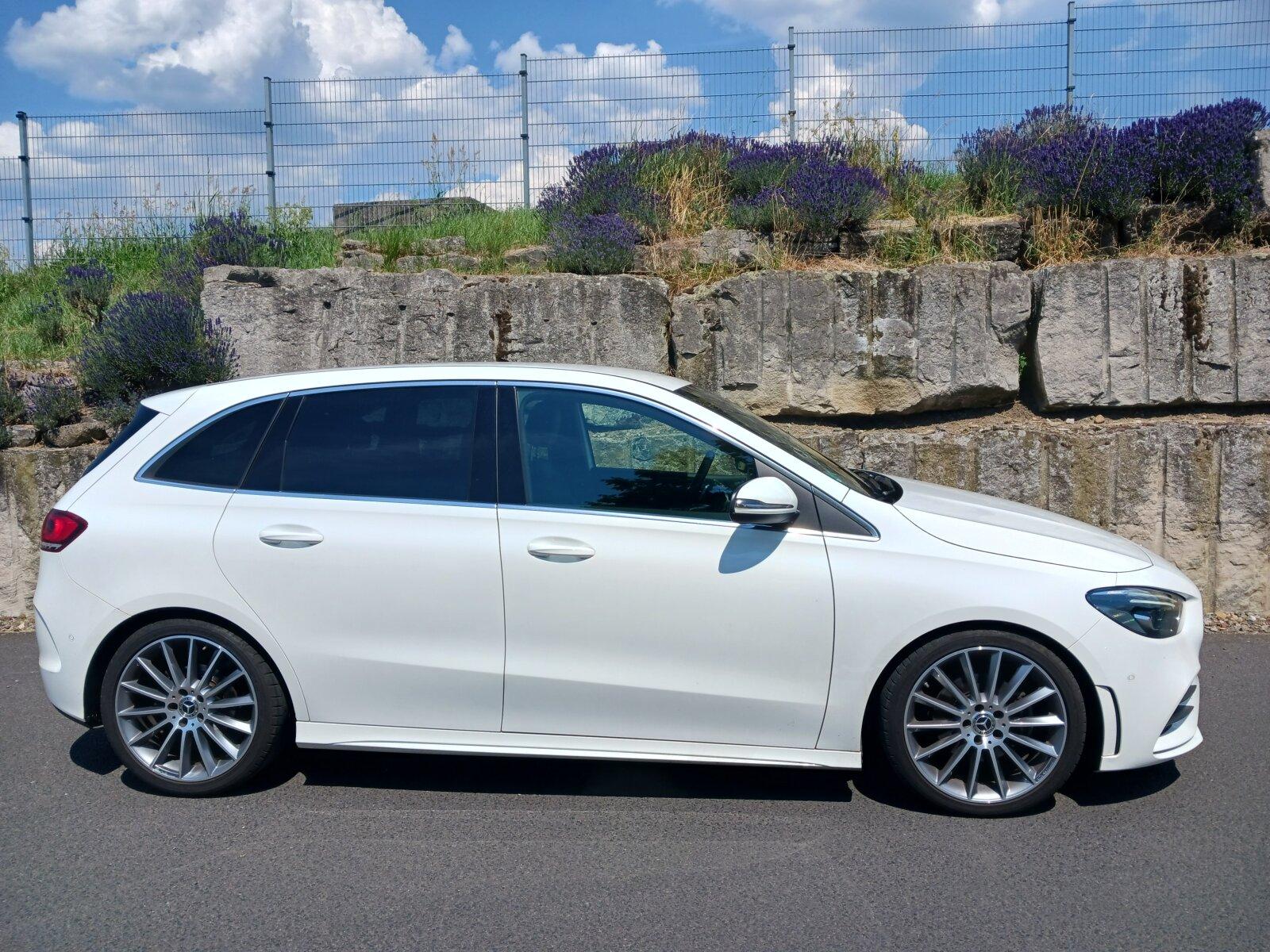 Mercedes-Benz B 200 d AMG Line (EURO 6d) AMG /NAVI / KAMERA / 