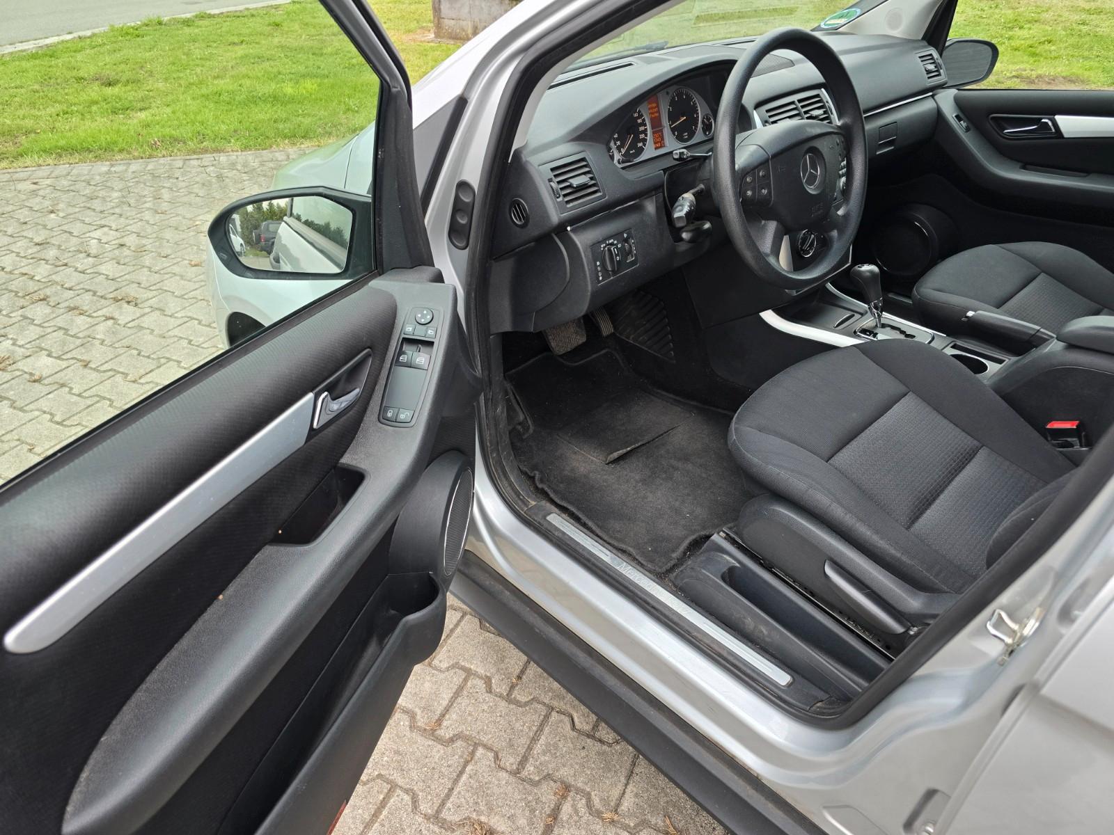 Mercedes-Benz B170 2007 — photo 16