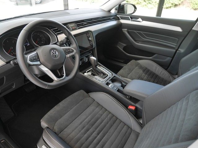 Fahrzeugabbildung Volkswagen Passat Variant Elegance 5J-Gar DSG IQ-Ligth AHK