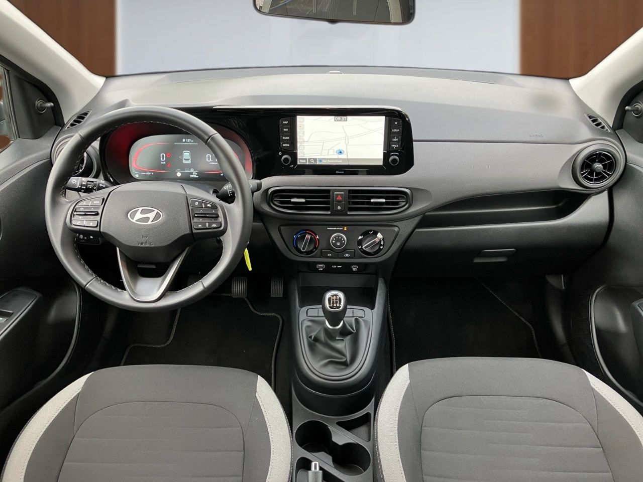 Fahrzeugabbildung Hyundai i10 SELECT Fernlichtass. Kam. Navi PDC SpurH