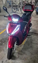 Honda SH 300i - 8586 km - 1. Hand - Scheckheftgepflegt - Offers