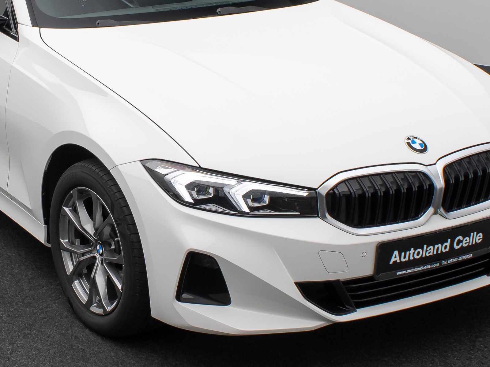 Fahrzeugabbildung BMW 320i xD DAB CockPit+ PDC DrivingAssit AHK Sport