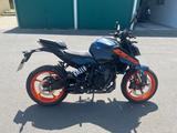 KTM Duke 125ccm Garantie 08/2026 Unfallfrei, - KLEINKRAFTRAD 125 CCM