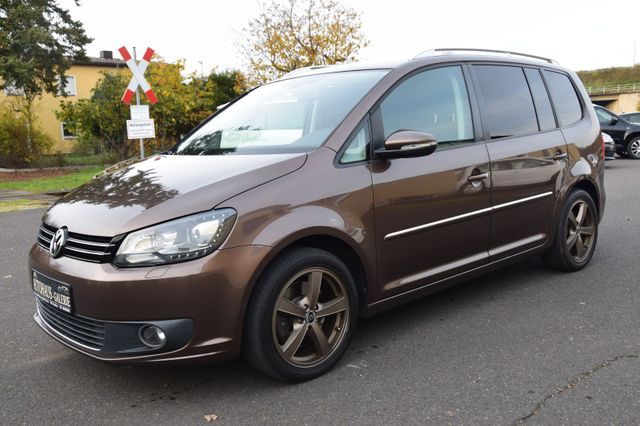 Volkswagen Touran 2.0 TDI DSG Highline*KAMERA*XENON*AHK*