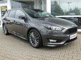 Ford Focus ST-Line Apple Carplay Bi-Xenon PDC Sitzhei - Ford Focus mit Benzin-Antrieb: Kombi, Automatik
