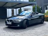 BMW E93 320i Cabrio - BMW 320 aus 2008: Cabrio