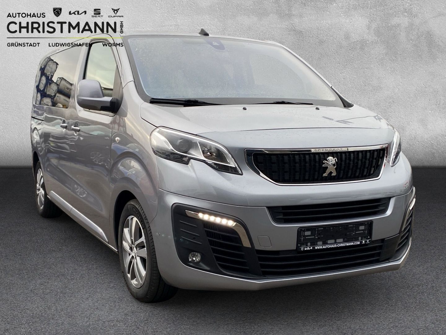 Fahrzeugabbildung Peugeot Traveller Active L2 2.0 BlueHDi 180 *Xenon*AHK