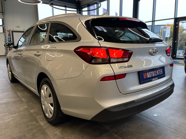 Hyundai i30 cw Trend *NAVI*KAMERA*PDC*CARPLAY*SHZ*LKRHZ*