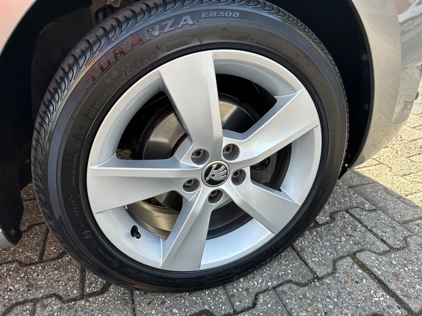 Fahrzeugabbildung SKODA Rapid Spaceback Cool Edition 1-HAND KLIMA PDC