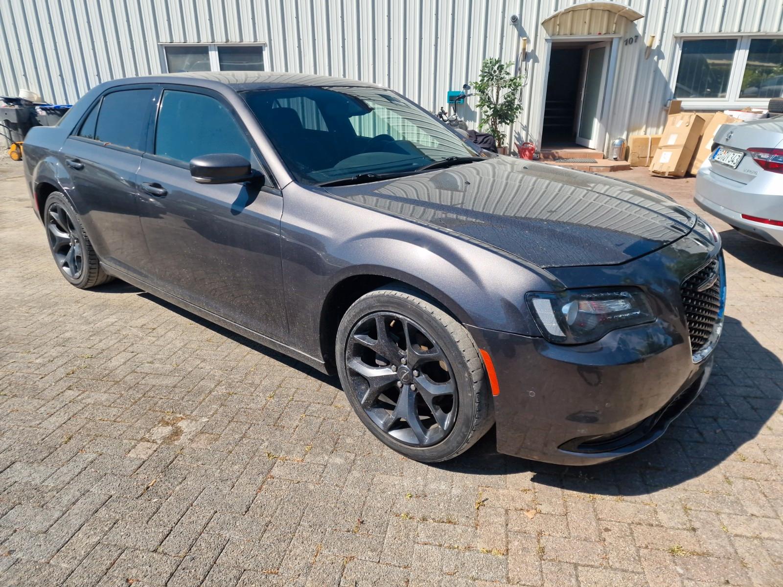 Chrysler 300 S US-Import Navi Leder 224 KW