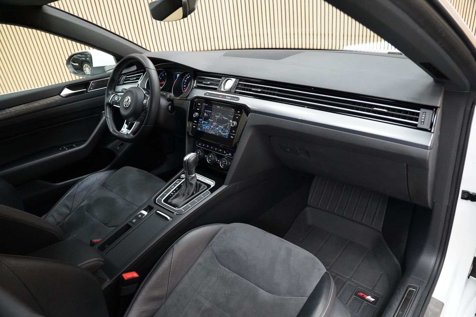 Volkswagen Arteon 2.0 TSI R-Line 4M LED NAVI LEDER KESSY foto 8